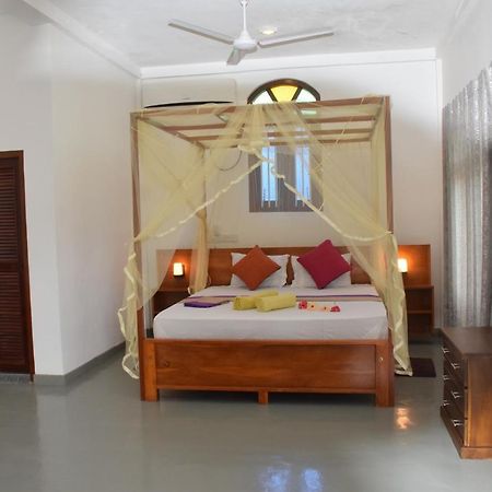 Mira Whales Resort Mirissa Extérieur photo