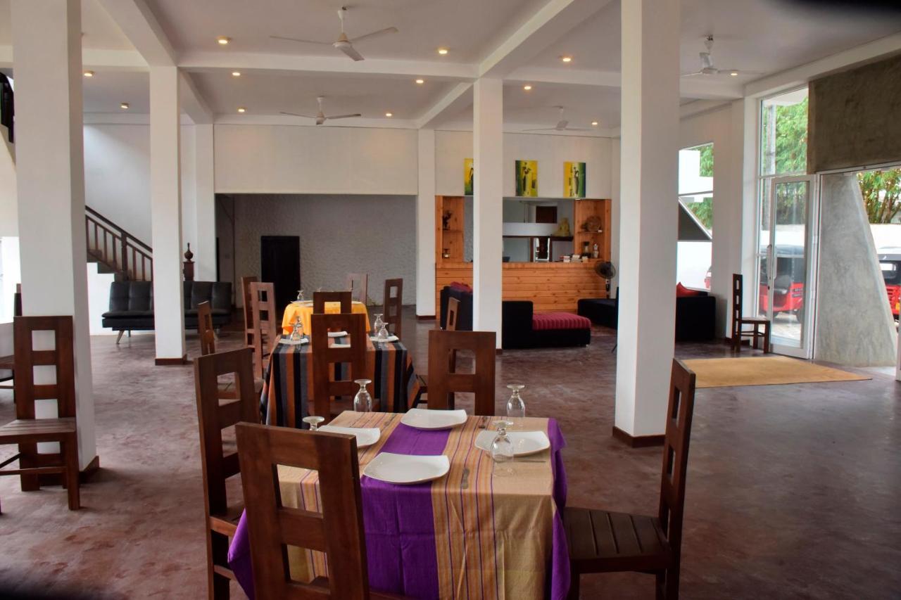 Mira Whales Resort Mirissa Extérieur photo