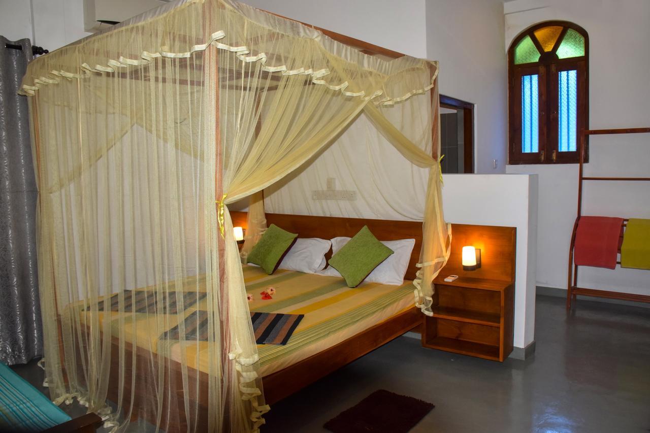 Mira Whales Resort Mirissa Extérieur photo