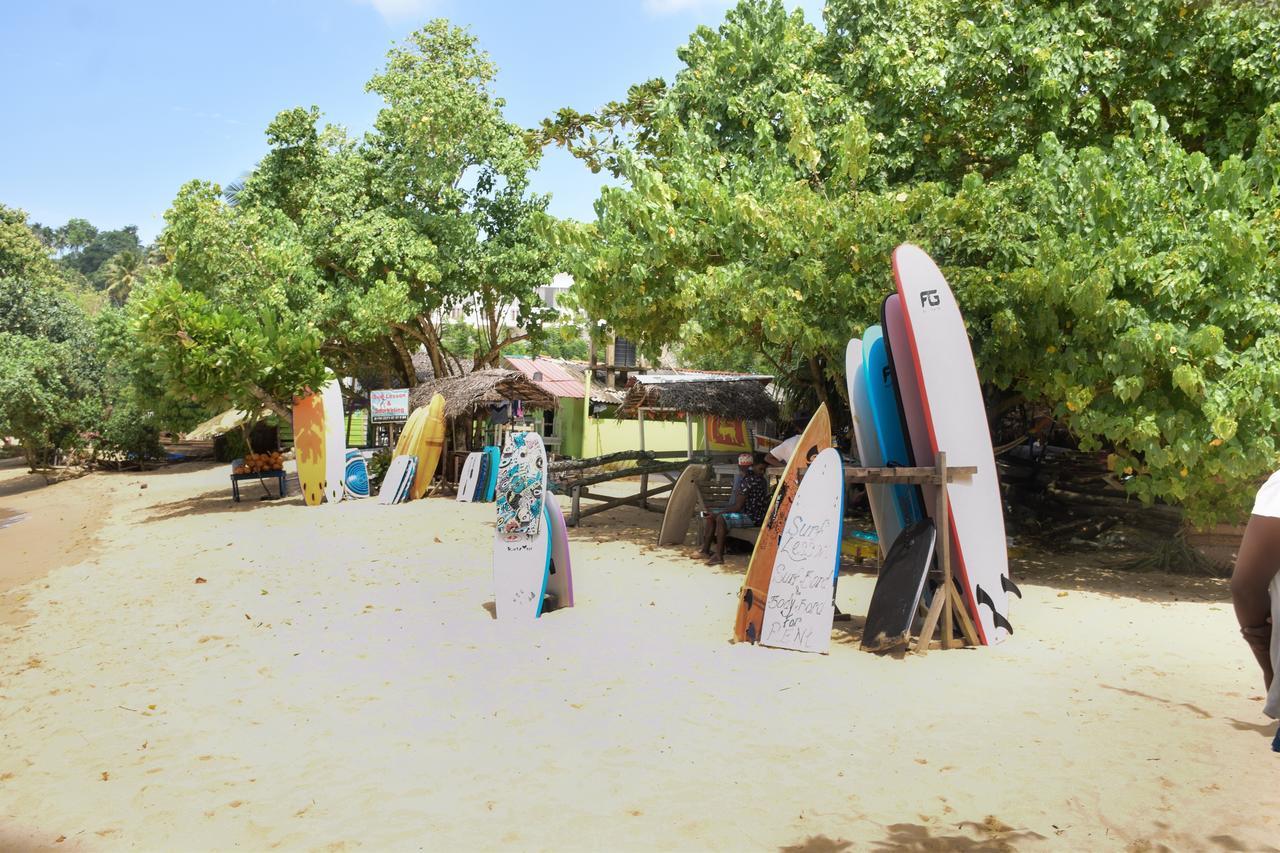 Mira Whales Resort Mirissa Extérieur photo